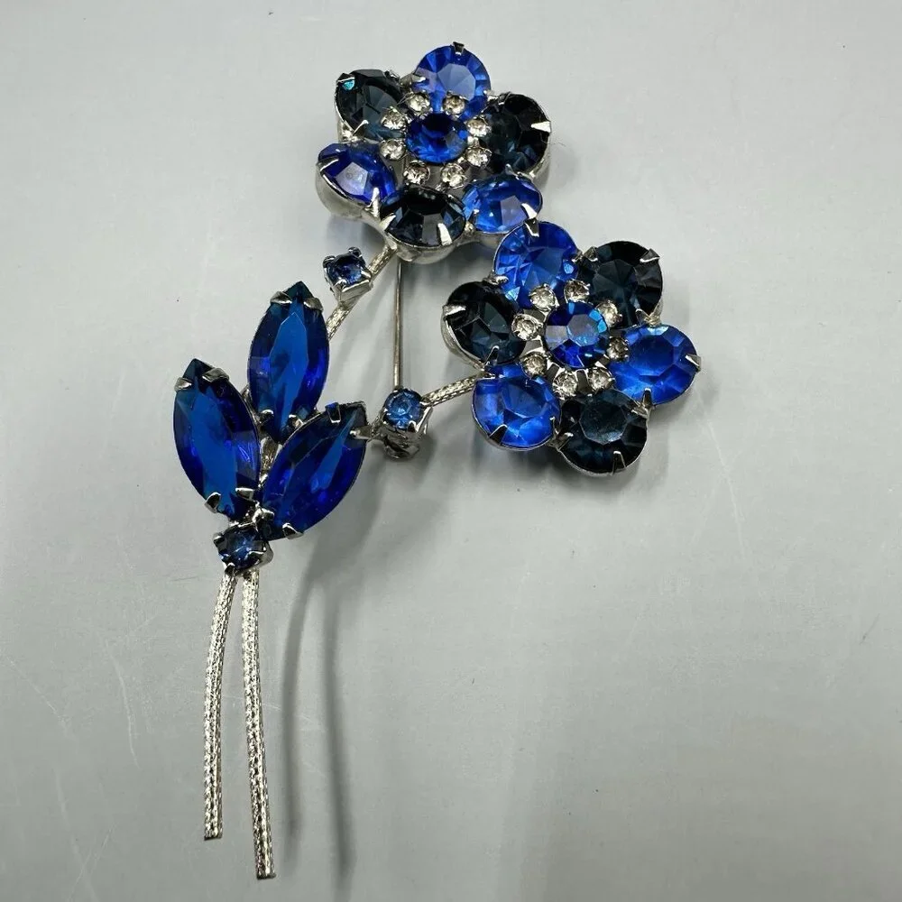Vintage blue rhinestone